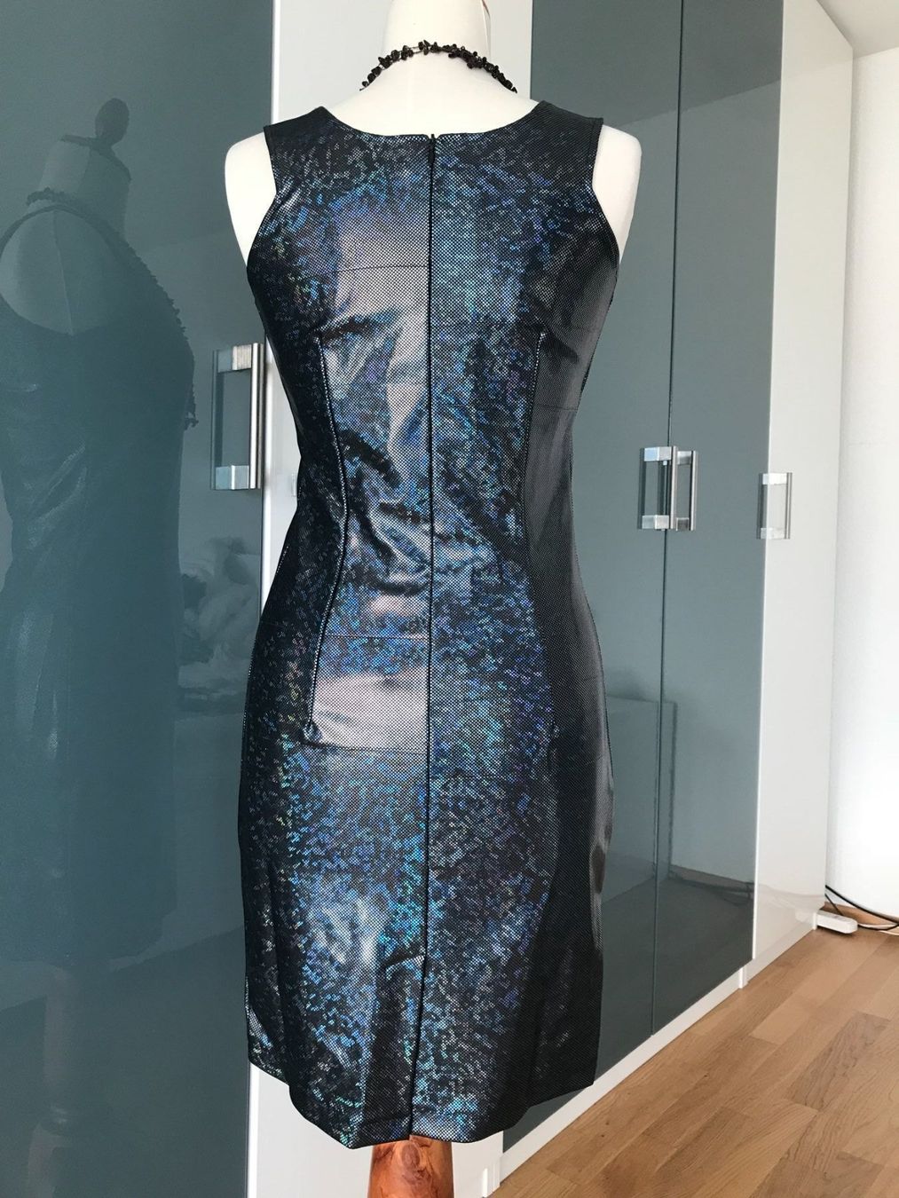 Kleider: Elastische Partykleid 38 M nie tragen – Gebraucht aus Dübendorf von Levintreyer 4
