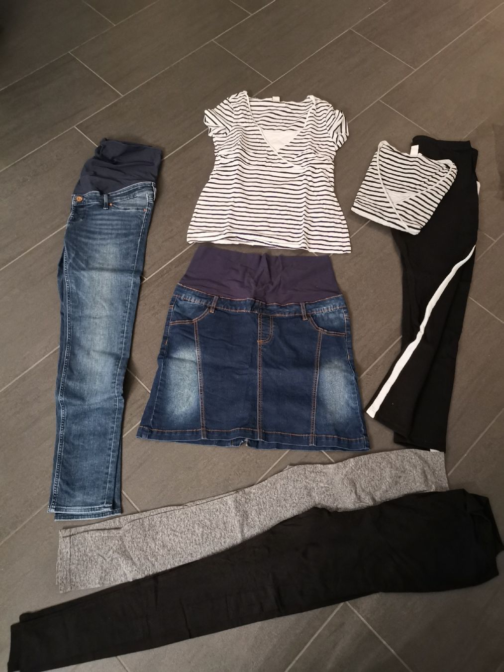 Lotti di vestiti: Umstandskleider Set – Usato da Matzendorf venduto da hauli2 4