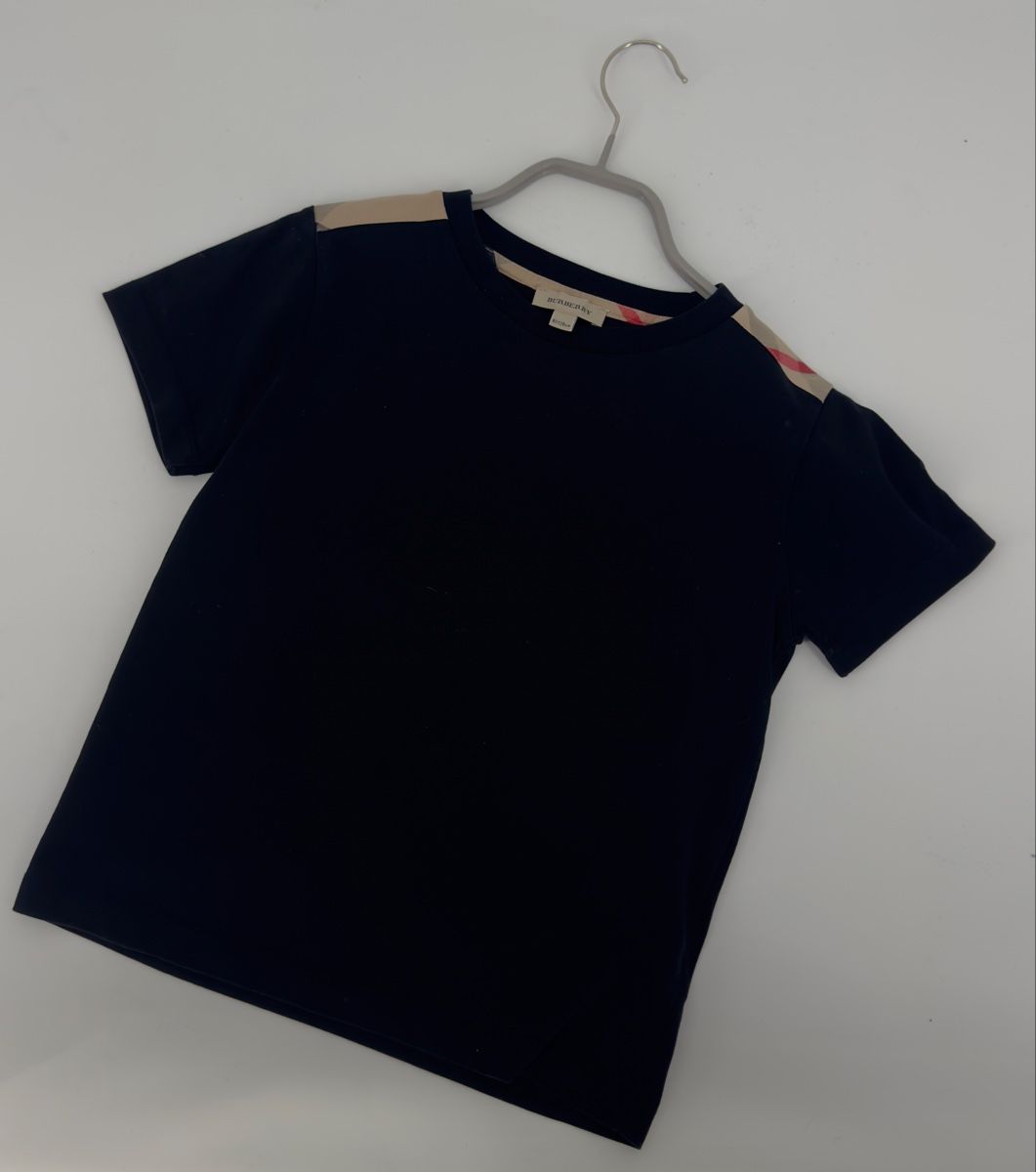 Burberry Camicie, T-shirt & Polo: # BOY - T-Shirt Gr. 128 - BURBERRY # – Usato da Bolligen venduto da secondhand-with-love 2