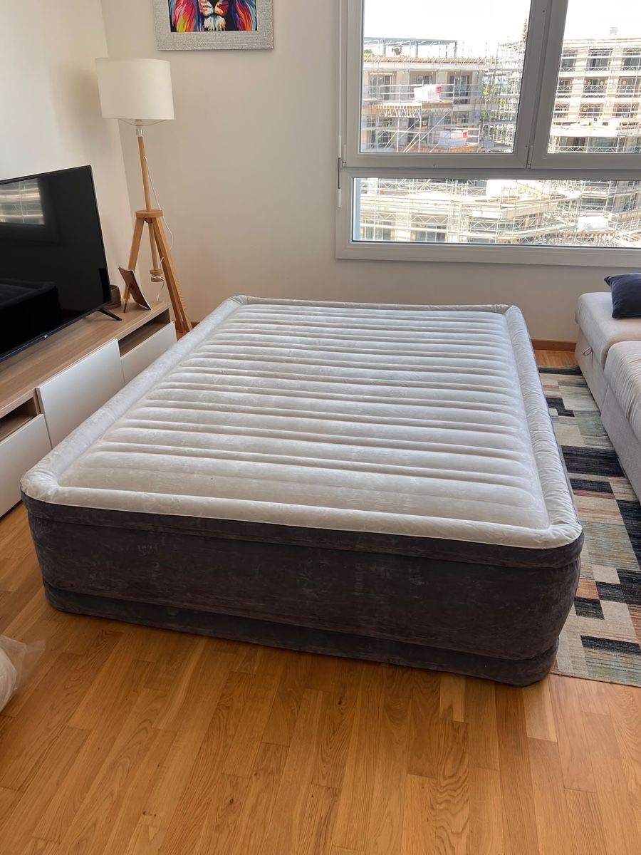 Materassi: Inflatable Mattress – Usato da Chêne-Bougeries venduto da and_q6xj