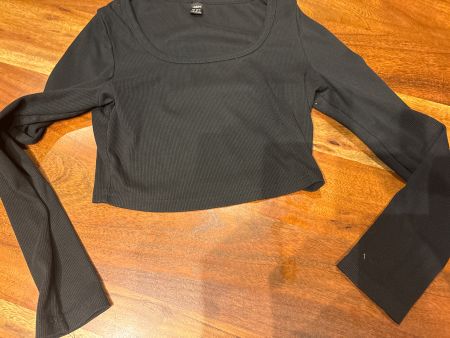 Schickes, kurzes Langarmshirt, Rippstoff, Gr. S, schwarz