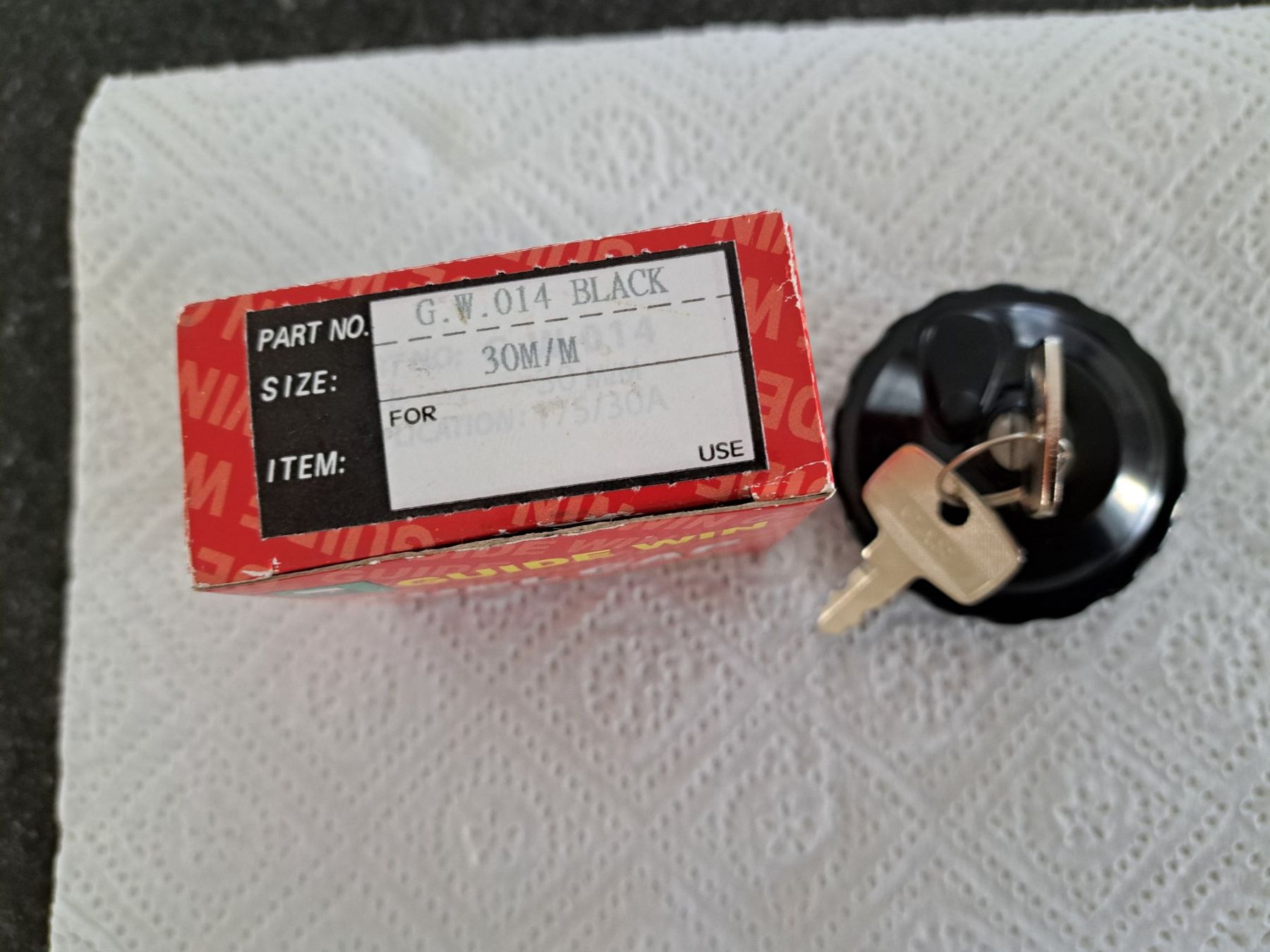 Mofa-Ersatzteile: Tankdeckel 30mm Black – Neu und originalverpackt aus Boswil von Mriesen 2
