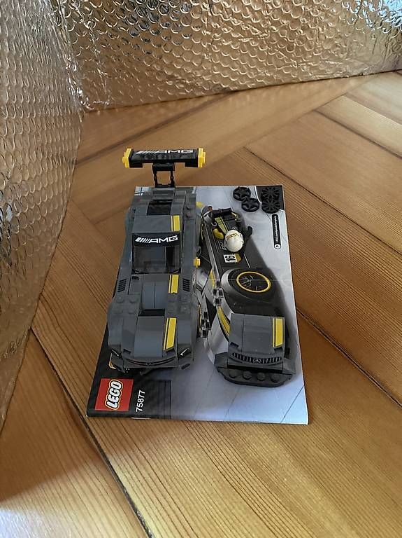 Lego Giocattoli: Lego Mercedes AMG – Usato da Lausanne venduto da emi_jkt9 2