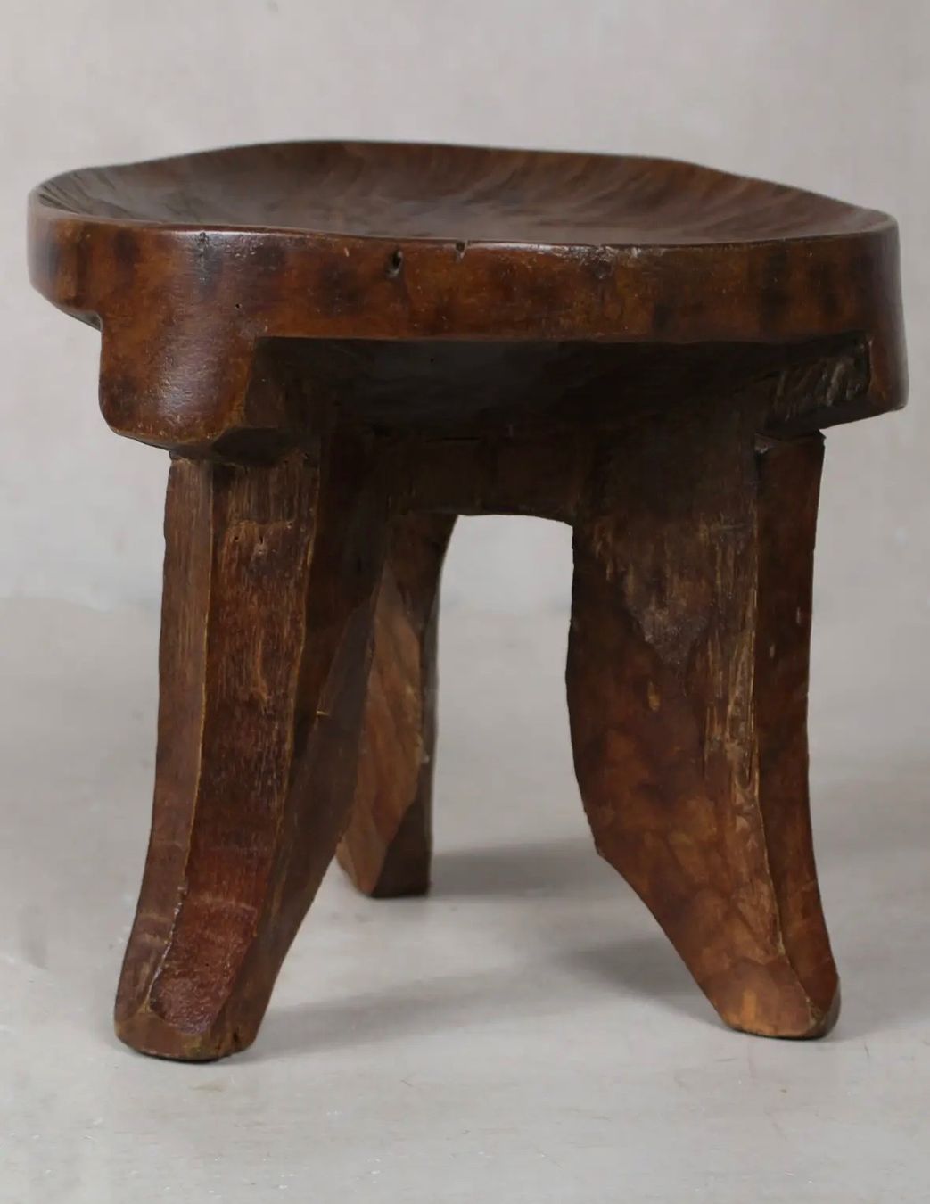 Sgabelli: Handgefertigter Hocker aus Tansania – Usato da Richterswil venduto da 0207lifestyle
