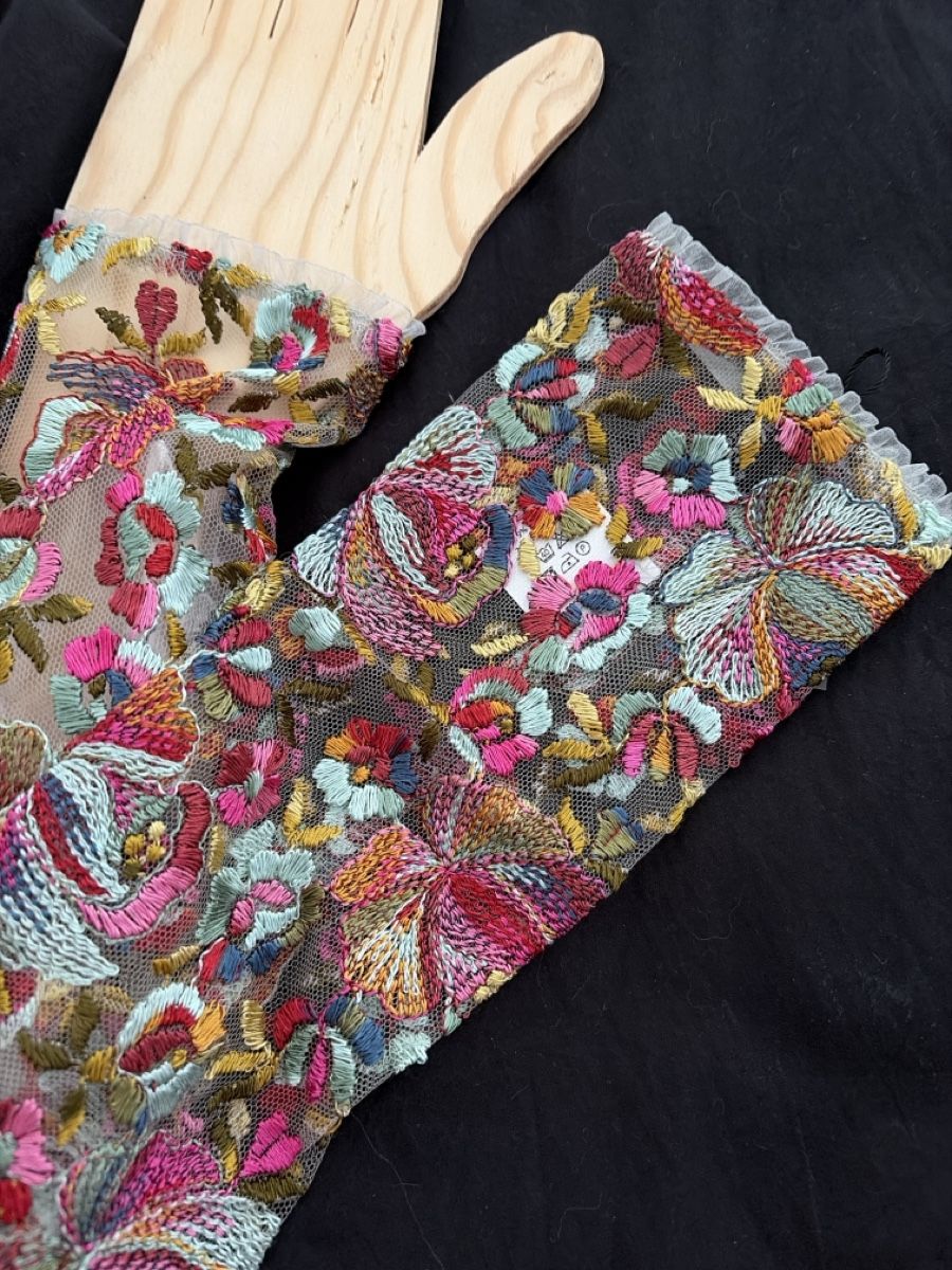 Guanti & manicotti: Edle Armstulpen -Damenmode  – Nuovo e nell'imballaggio originale da Kölliken venduto da Sonnenblume.2 2