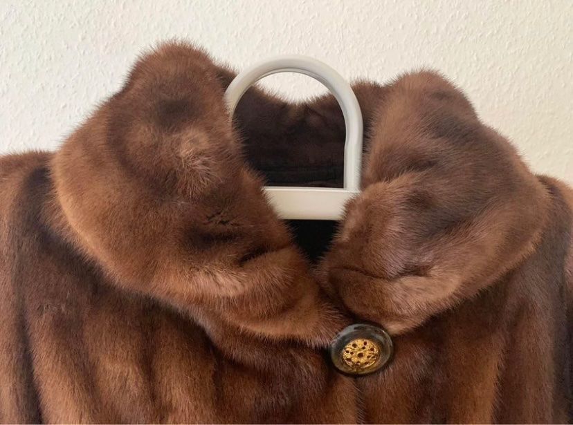 Manteau Femme D'Hiver Avec Capuche En Fourrure Véritable - Taille 38 - Occasion Très Bon État - Multicolore