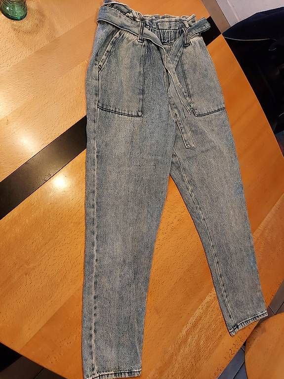Pantalons: Mädchenjeans Gr. 13 jährig – D'occasion à Kaiseraugst par biketom66