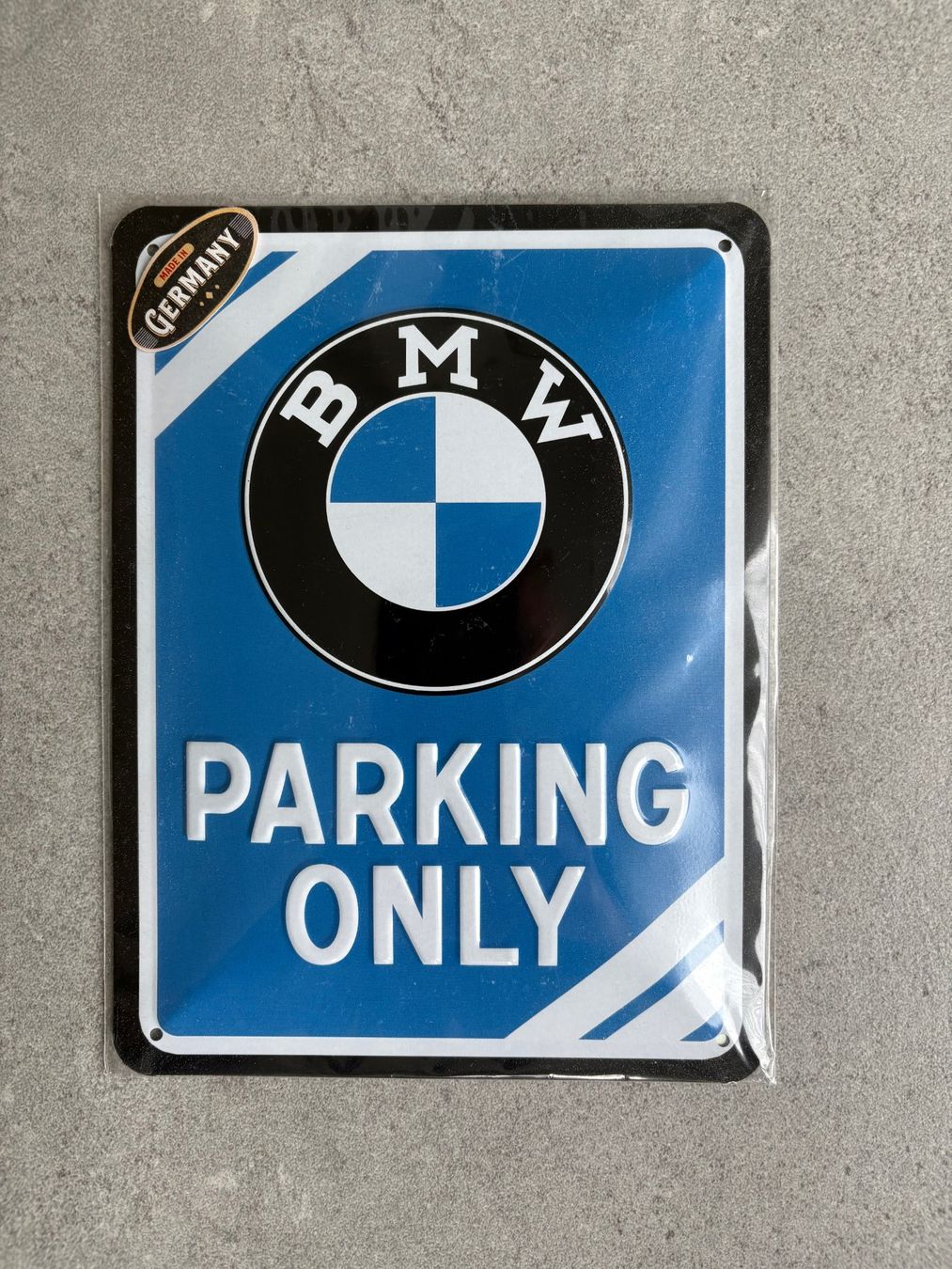 BMW Insegne: BMW Blechschild "Parking only", Neu & OVP – Nuovo e nell'imballaggio originale da Elsau venduto da Sgant