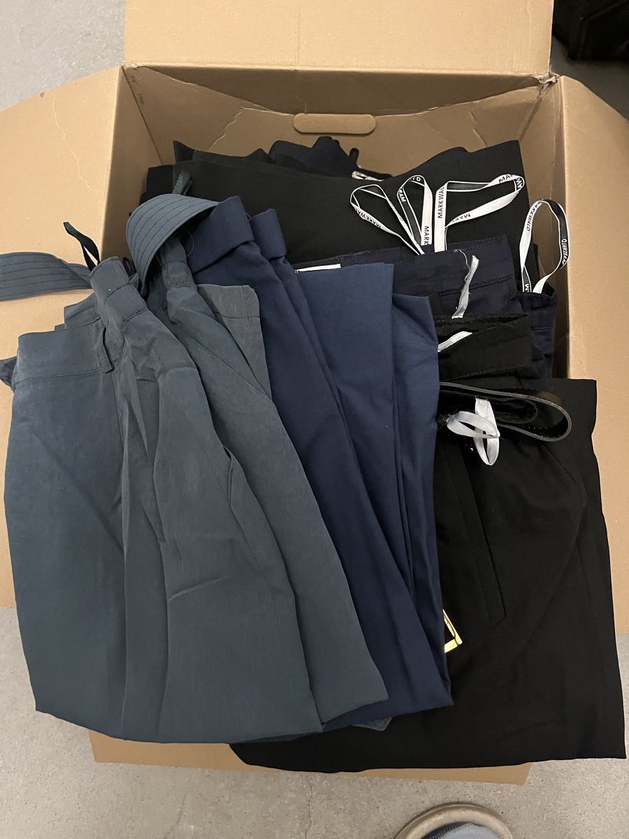Lotti di vestiti: Kleider Paket – Usato da Brugg AG venduto da Ljubinka0410