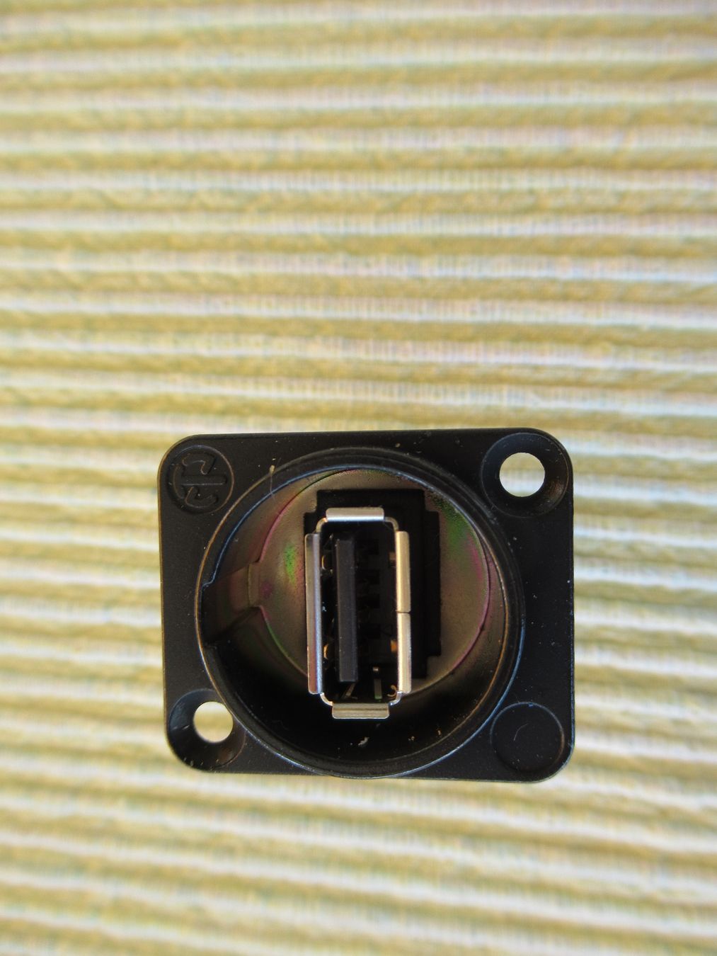 Neutrik Laufwerke & Adapter: Durchführungsadapter USB-A 2.0 auf USB-B 2.0, Neutrik – Gebraucht aus Obergösgen von cairn