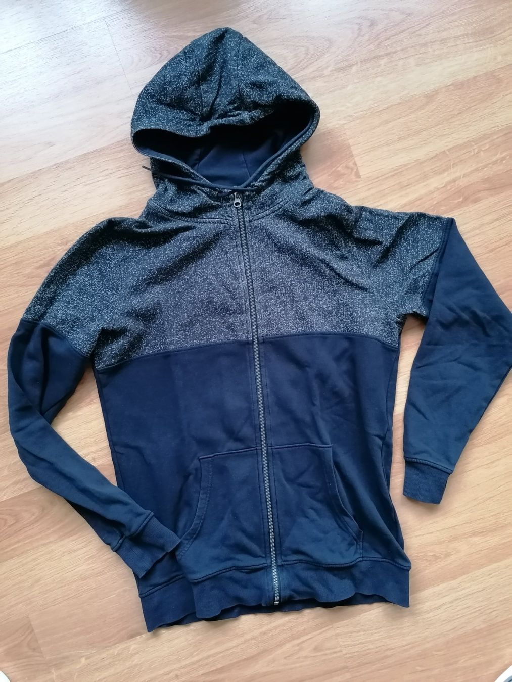 Maglioni & Felpe: Herren Sweatjacke Gr. M – Usato da Büttikon AG venduto da Amineah
