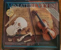 Miniatur Geige Bausatz, neu, tolles Projekt für den Winter