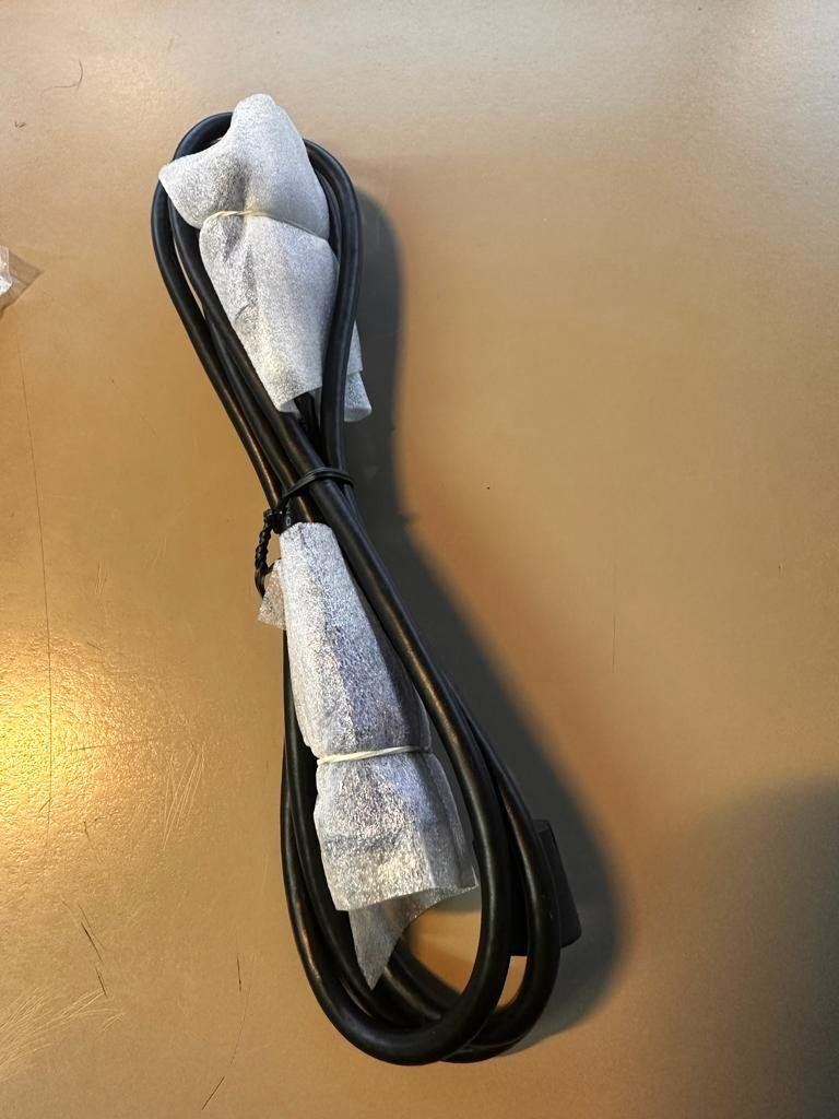 Câbles: VGA Kabel – Neuf avec emballage d'origine à Thörishaus par zimtfein 2