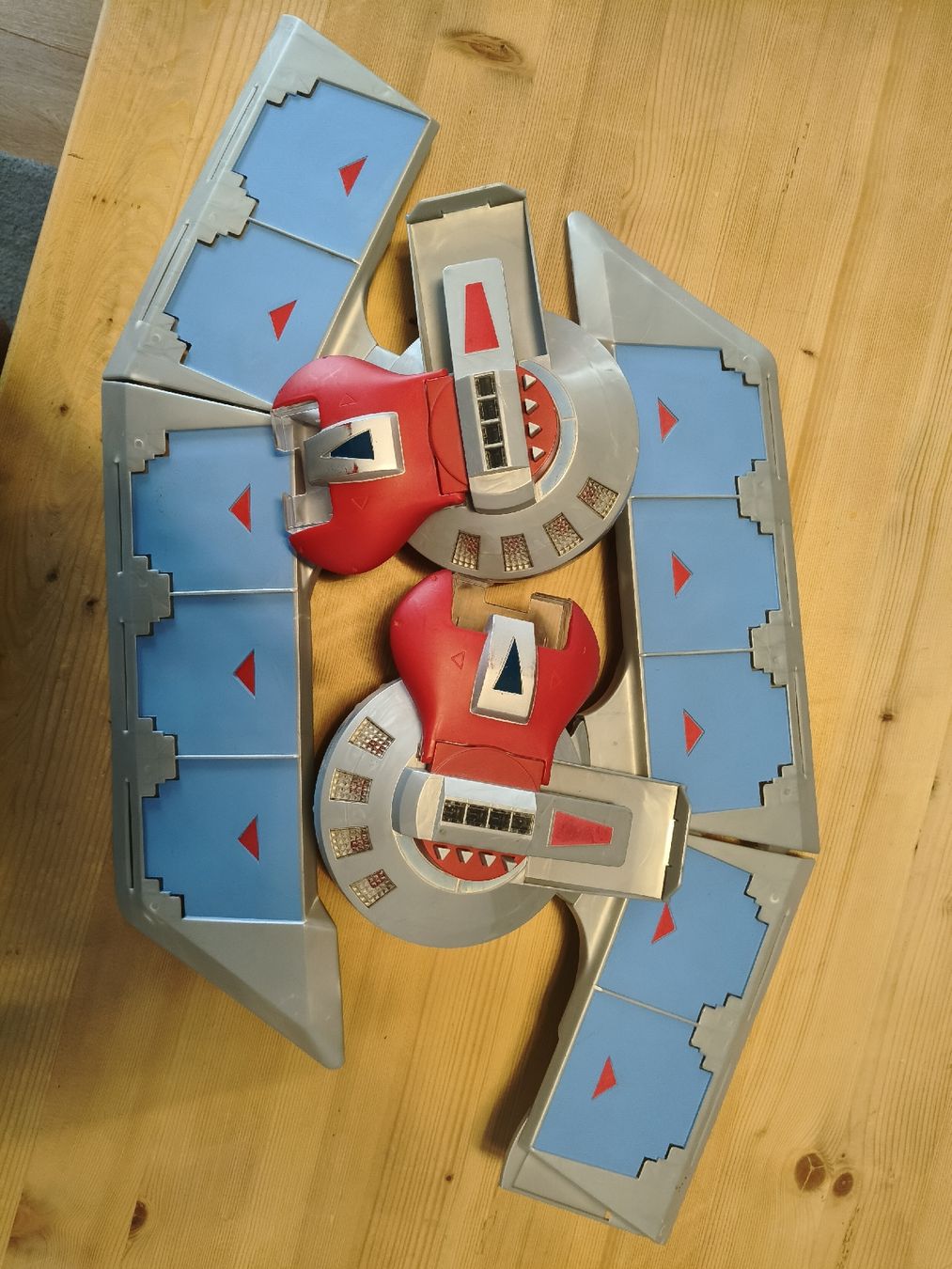 Jouets: 2 Yu-Gi-Oh Duel Disk mit Gebrauchsspuren – D'occasion à Unterkulm par Scarface88 1