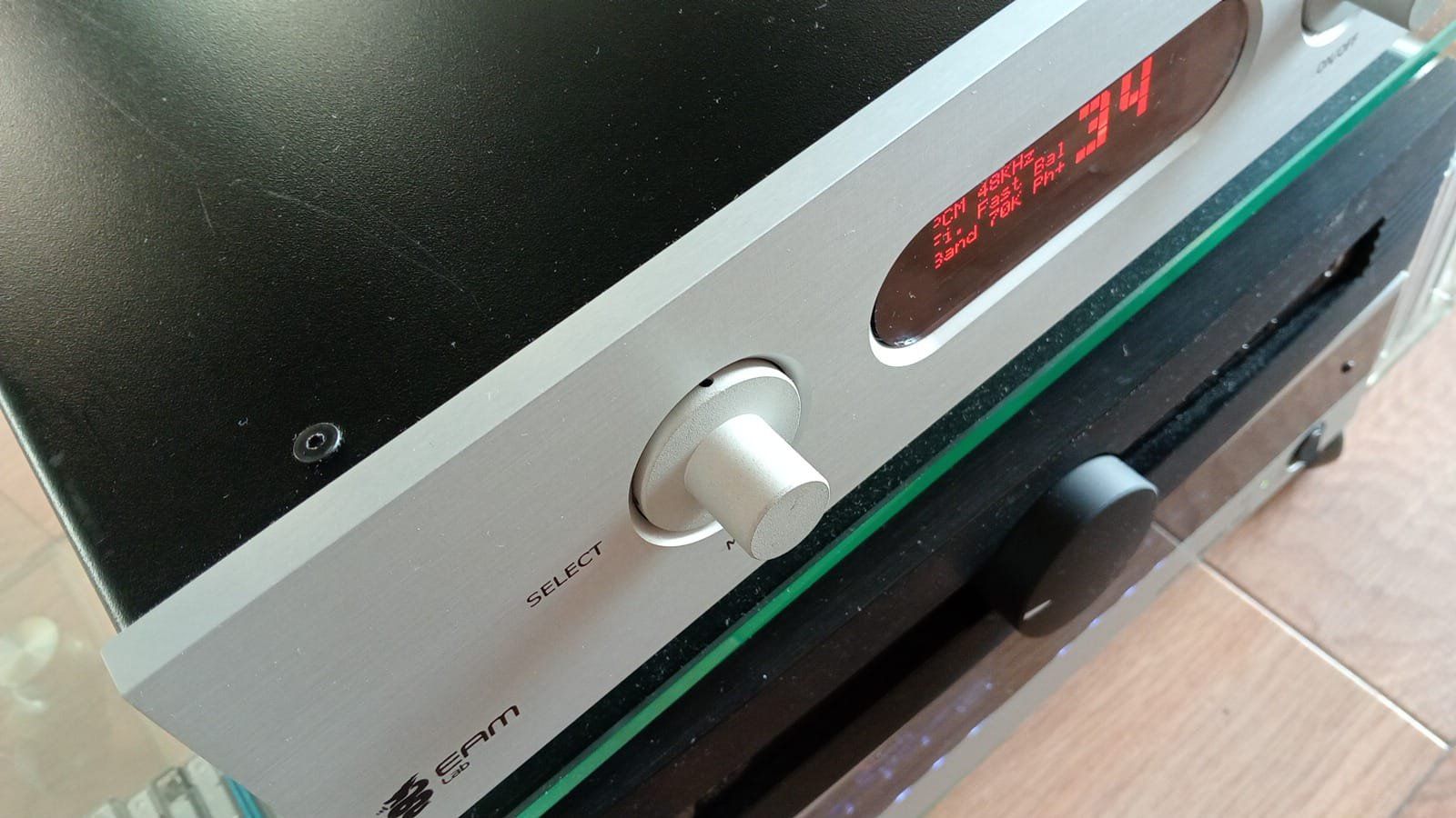 Convertisseurs: NOS - EAM Lab's Musica D101 DAC & Digital Preamplifier – Neuf (Voir description) à St-Cergue par per_6cx5 5