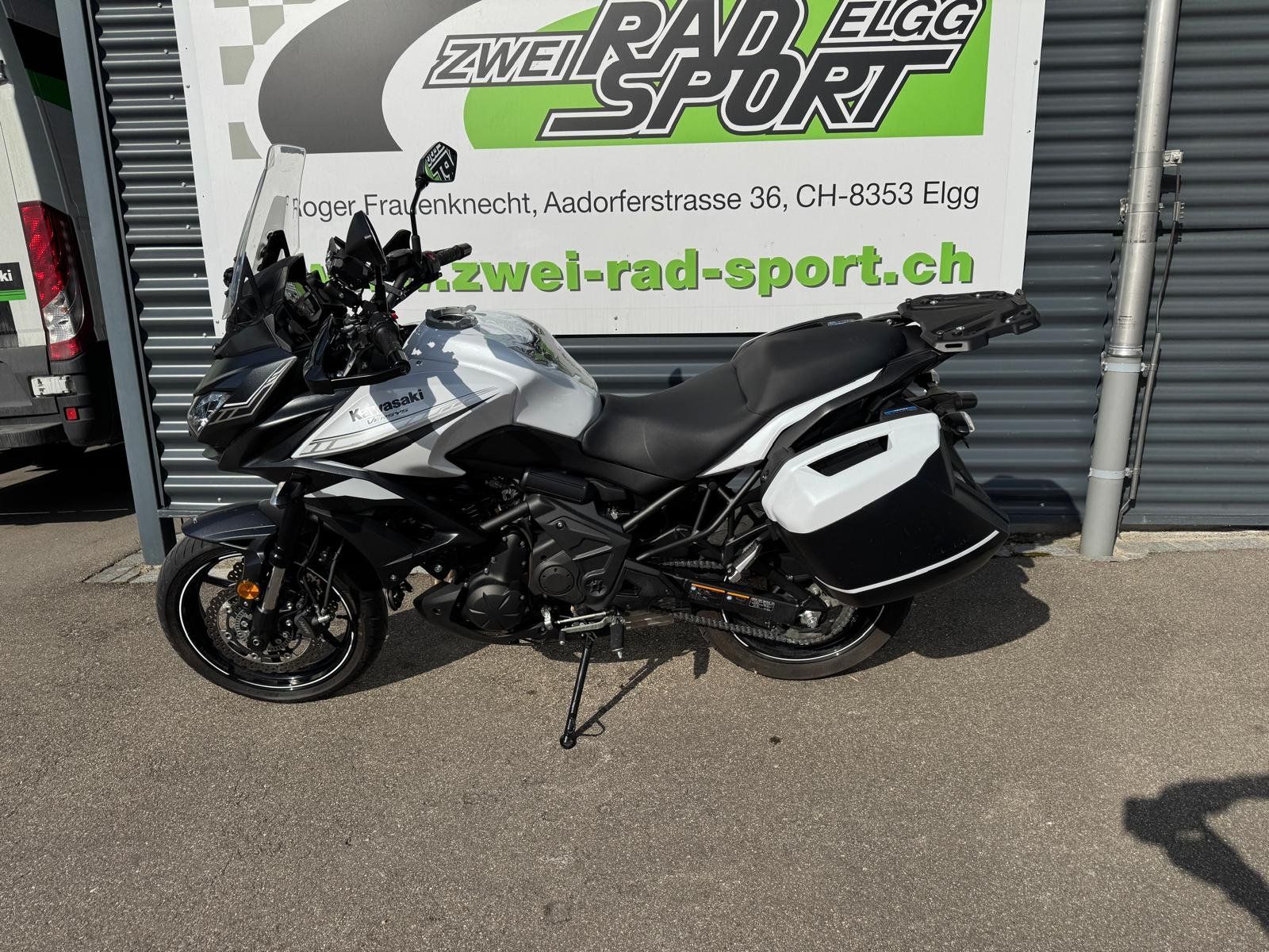 Kawasaki Touring: Kawasaki Versys 650 Tourer – Usato da Elgg venduto da Roger04011970