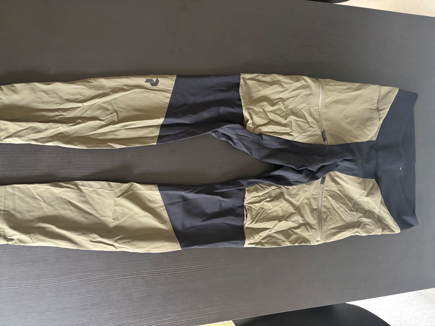 Peak Performance Leggings: Peak Performance Sport Tight Damen Grösse S – Usato da Zürich venduto da houseplantclub