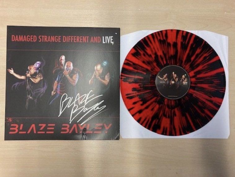 Schallplatten: Blaze Bayley - Damaged Strange Different And Live - signed! – Gebraucht aus Fällanden von BasilFawlty