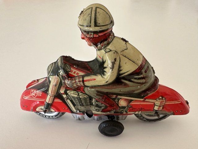 MOTO EN TOLE A FRICTION WESTERN GERMANY NEUVE EN BOITE 1970