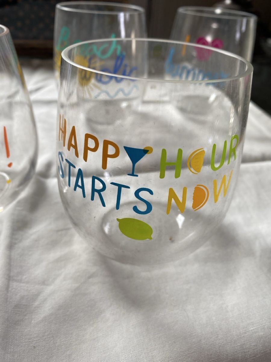 Bicchieri: Summer Themed Plastic Wine Glasses Set, 4x, New – Nuovo e nell'imballaggio originale da Buttikon SZ venduto da Maxwelltime 2