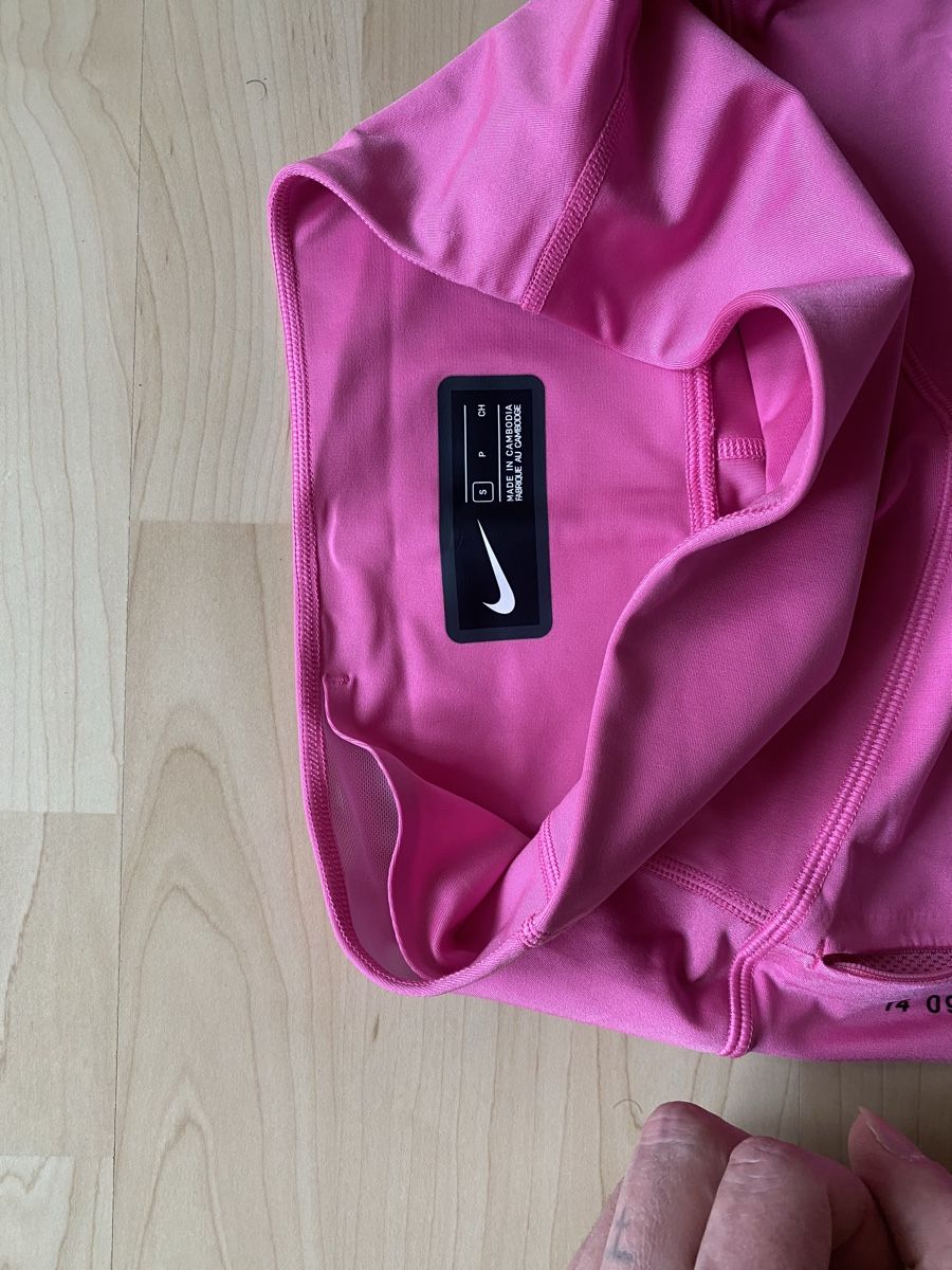 Nike Leggings: Legging nike rose comme neuf taille S  – Nuovo (secondo la descrizione) da Rubigen venduto da cam_drb7 2