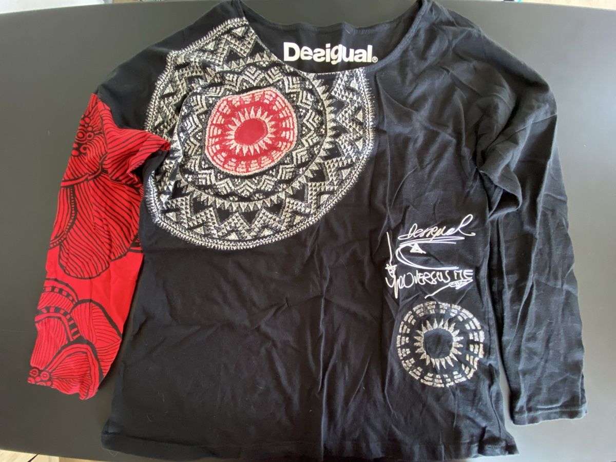 Desigual Lotti di vestiti: Lot de vêtement Desigual – Usato da Chézard-St-Martin venduto da monster2525 4