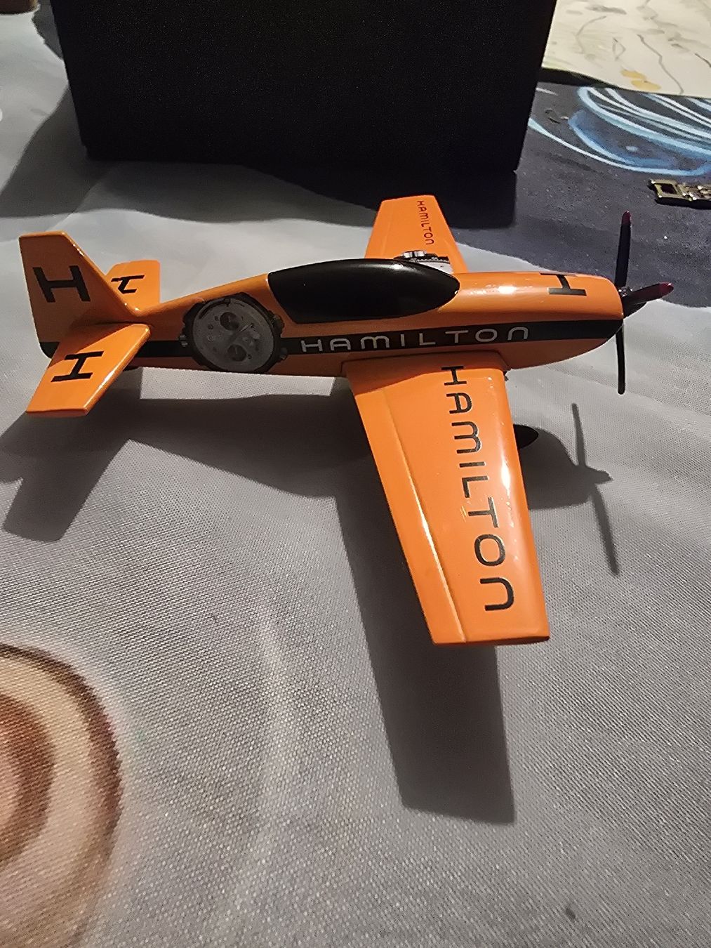 Modellbausätze & Standmodelle: Modèle d'avion orange Hamilton  – Neu (gemäss Beschreibung) aus Satigny von sol_p62c 2