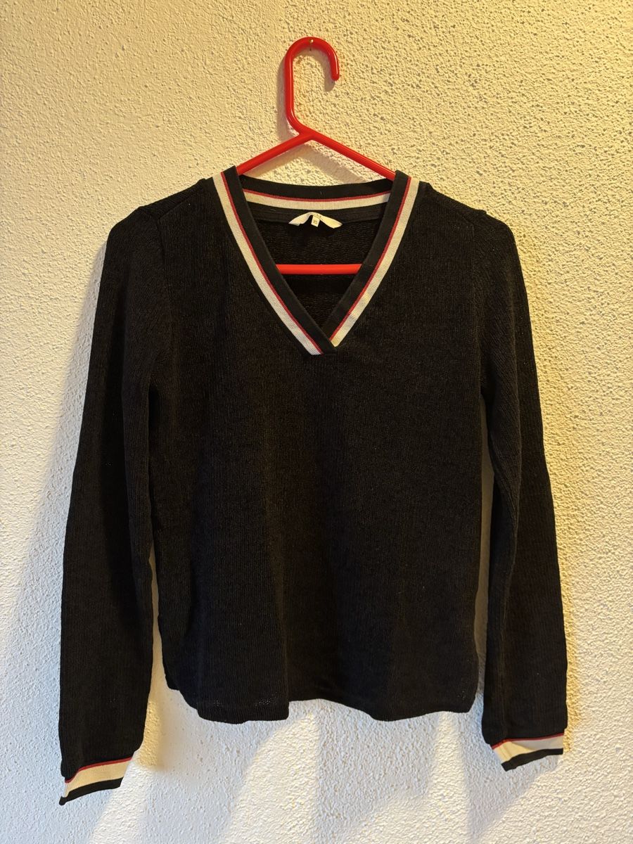 C&A Maglioni & Felpe: Pullover V-Ausschnitt schwarz (feiner Stoff) – Usato da Nürensdorf venduto da ali_qyh6