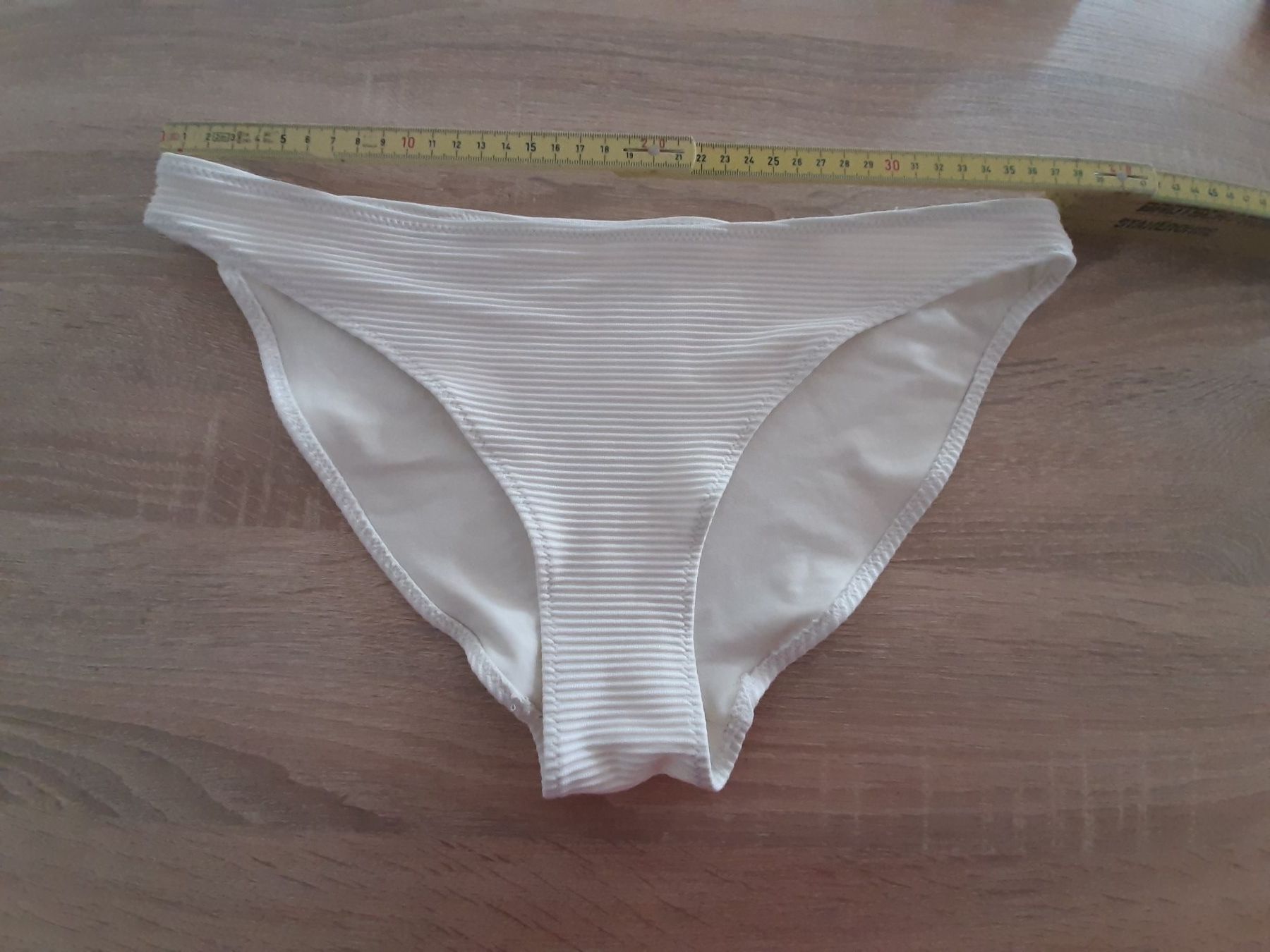 H&M Costumi da bagno & Bikini: Bikini-Hose weiss Gr. 40 – Usato da Menziken venduto da Rien1 3