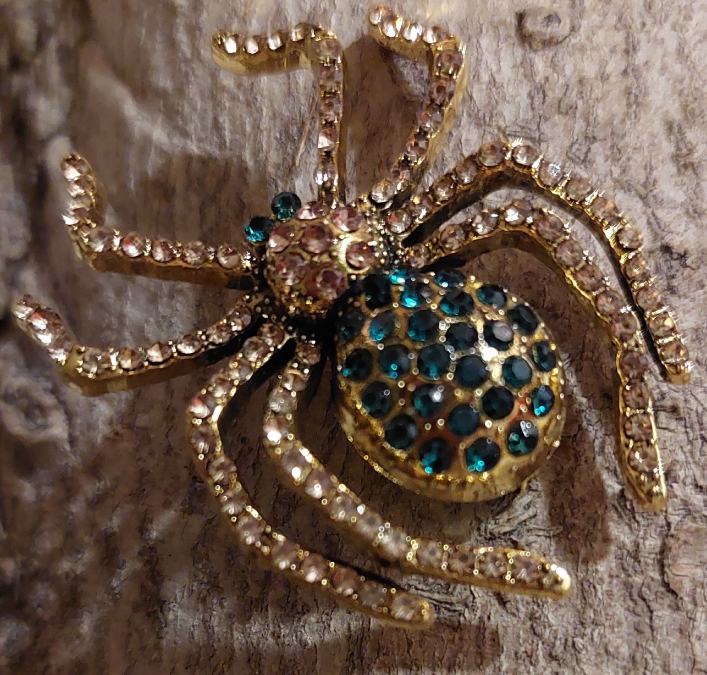 Broches & Aiguilles: Brosche Spinne mit Strasssteinen, Goldfarben – Neuf (Voir description) à Oberwil BL par Hunajakakku 5