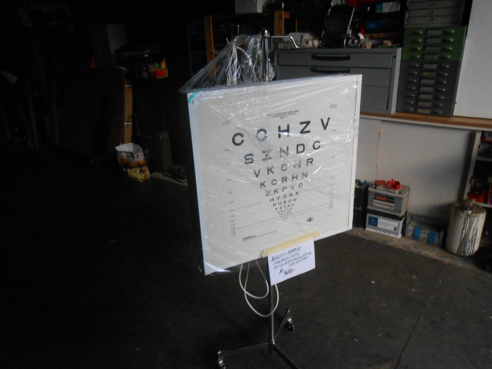 Attrezzature mediche: Augen Optik Kontroll-Tafel – Usato da Binz venduto da Petici