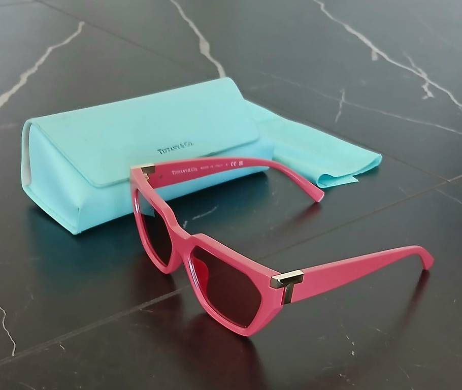 Occhiali & Lenti: Occhiali da sole Tiffany, donna. – Usato da Balerna venduto da Roby-Pokemon 1