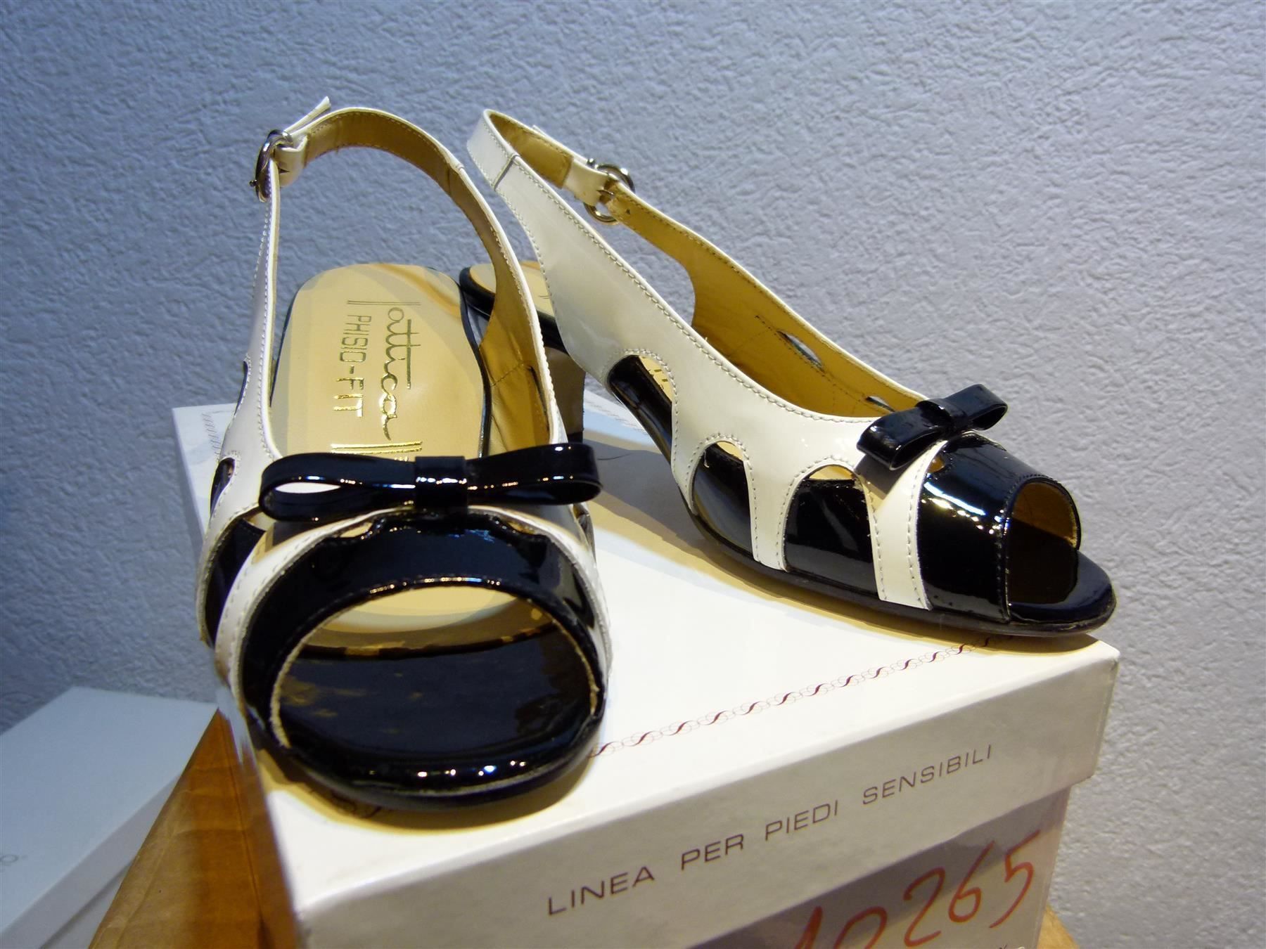 Scarpe da donna: Attica Lederschuhe  Gr.35 Lp,298Fr. – Nuovo (secondo la descrizione) da Uerkheim venduto da Justi.y