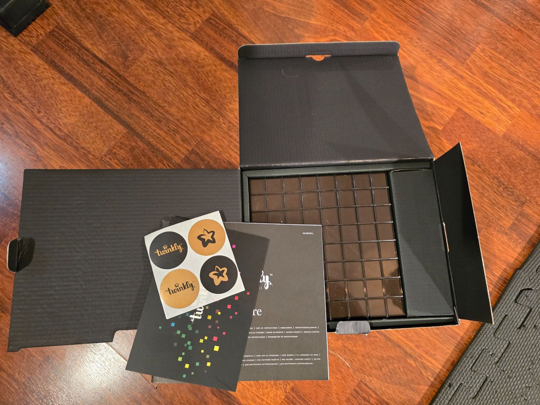 Lampade: Twinkly Squares Set (6 Panels) LED – Usato da St. Gallenkappel venduto da KetoViking 2
