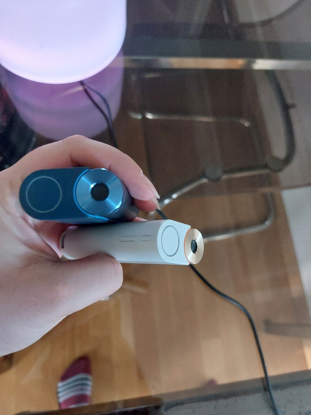 Glo Sonstige Tabakwaren: 2 Glo Tabakerhitzer Geräte gebraucht – Gebraucht aus Gwatt (Thun) von B.D.999 4
