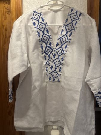 Camicia tradizionale folklore Nicaragua in lino e ricami blu