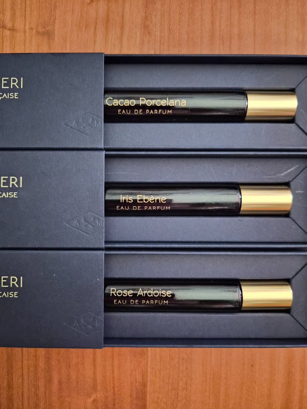Profumi & Eau de Toilette: ATELIER MATERI Eau de Parfum Set 3x10ml neu – Nuovo (secondo la descrizione) da Zürich venduto da Ant72