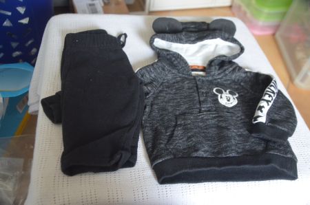 TAILLE 62 - SWEATSHIRT DISNEY