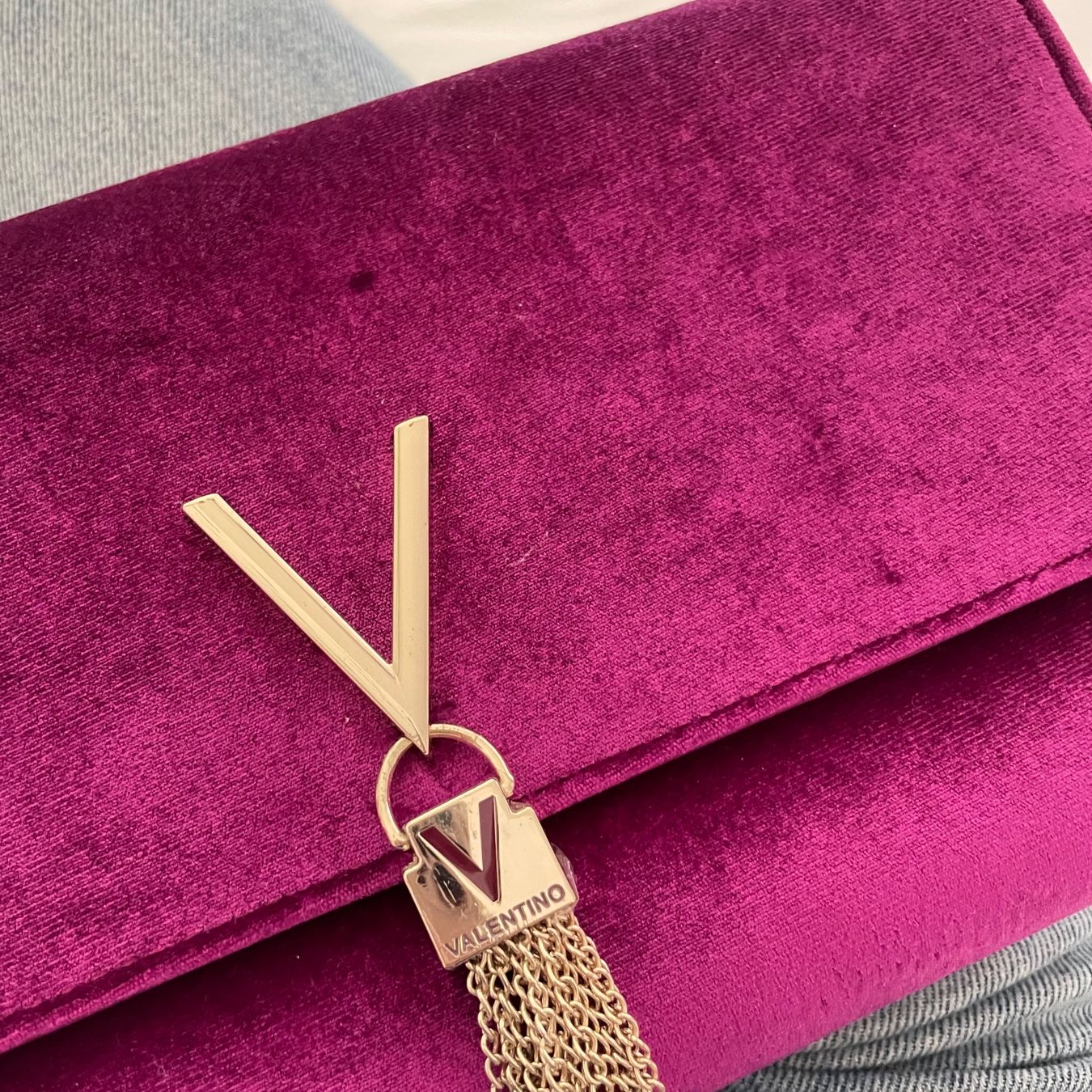 Valentino Taschen für Damen: Rosa Samt-Handtasche Valentino – Gebraucht aus Utzenstorf von beatrice.ch 5