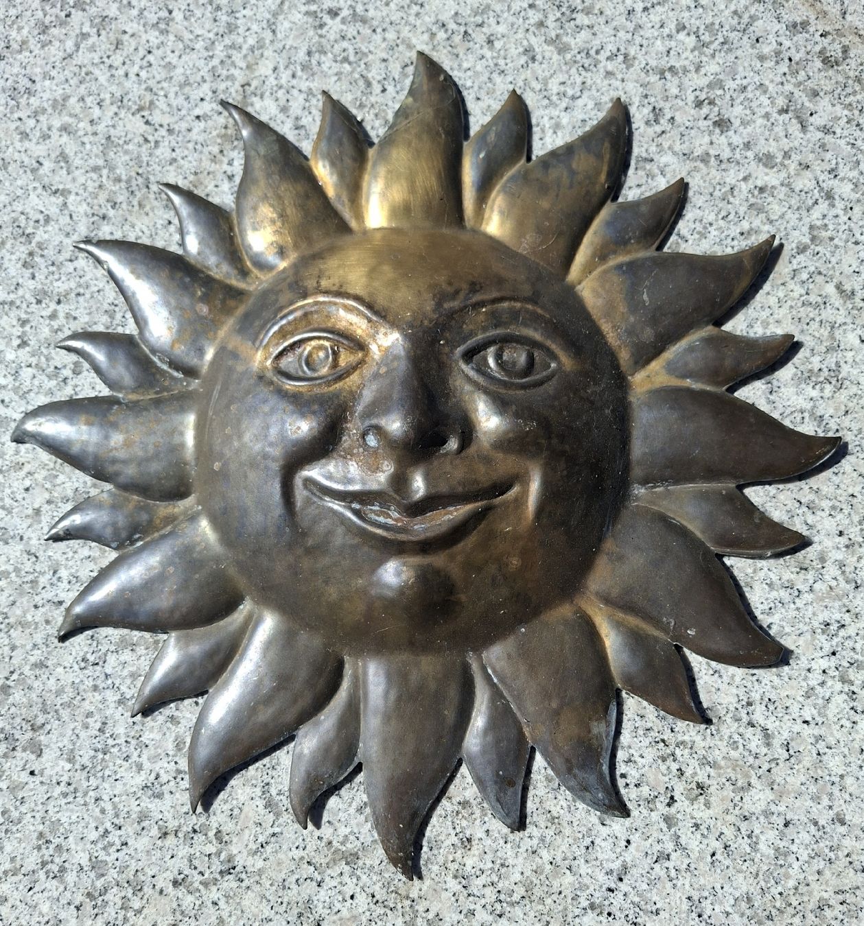 Alle Dekorationen: Fröhliche Messing  "Sonne"  – Gebraucht aus Ipsach von jpbo 2