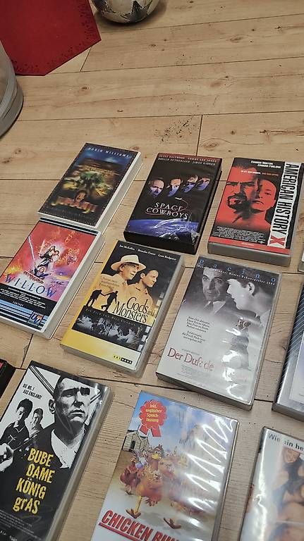 Tutti i VHS: VHS Videokassetten div. – Usato da Baden venduto da Gwaihir35 1