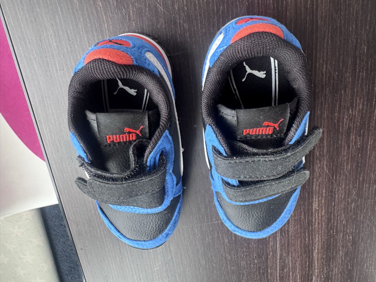 Puma Scarpe per ragazzi: Puma Kindersneaker 23 (neu) – Nuovo (secondo la descrizione) da Zürich venduto da Sebi999