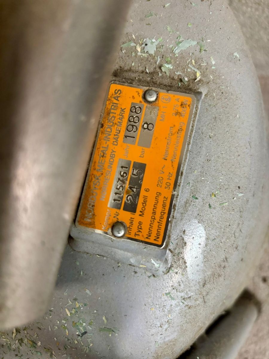 Jun-Air Compressori: Compresseur Silencieux Professionnel JUN-AIR  – Usato da Chavannes-Renens venduto da tim_8669 3