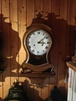 Antike Wanduhr aus Holz, Rarität, um 1800. Jahrhundert