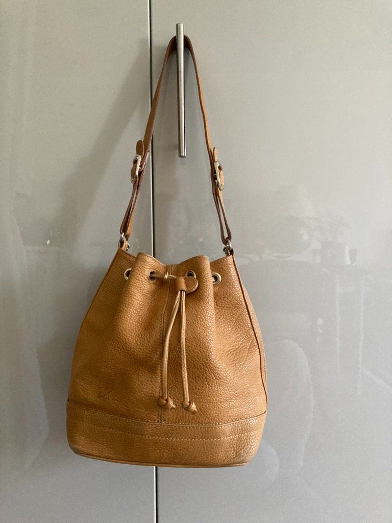 Borse da donna: GRATIS - Beuteltasche aus Leder – Difettoso da Winterthur venduto da rox_n5tg 1
