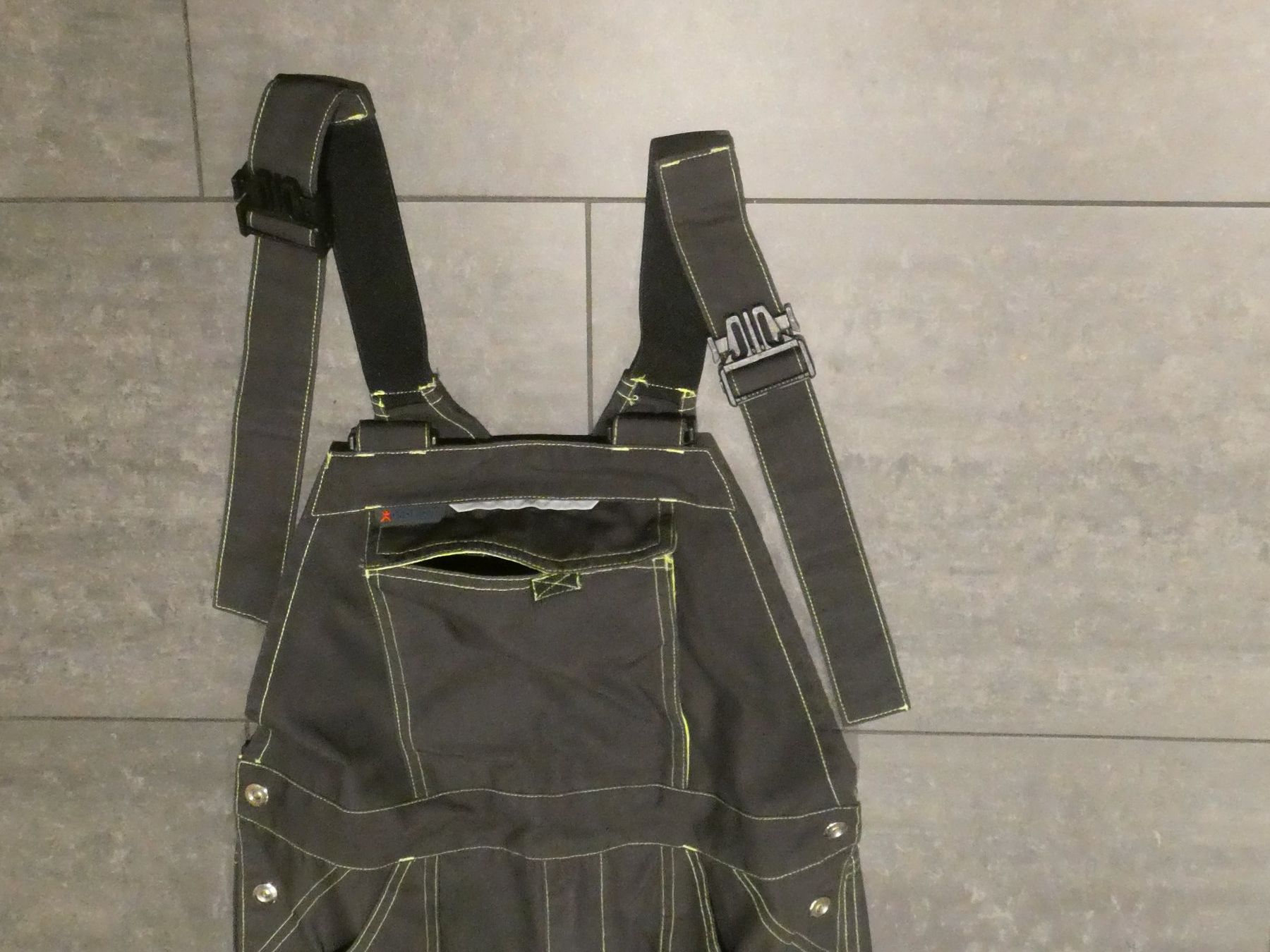 Pantaloni: Arbeits - Latzhose Grösse 158/164 – Usato da Malters venduto da tixitaxi 2