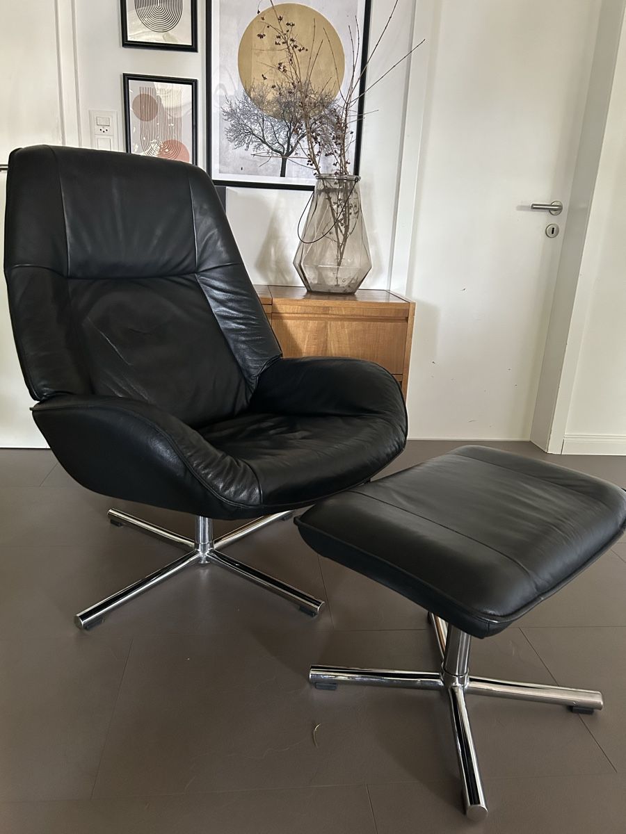 Interio Poltrone: Ledersessel von Interio "Brighton" mit Fussablage – Usato da Uetendorf venduto da REhome