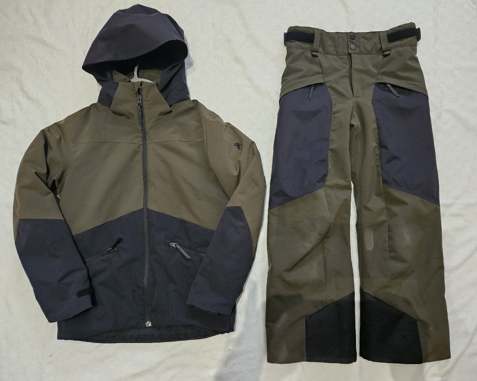 Skis: Peak Performance veste+pantalon ski, enfant - 140 – Gebraucht aus Thônex von can.can