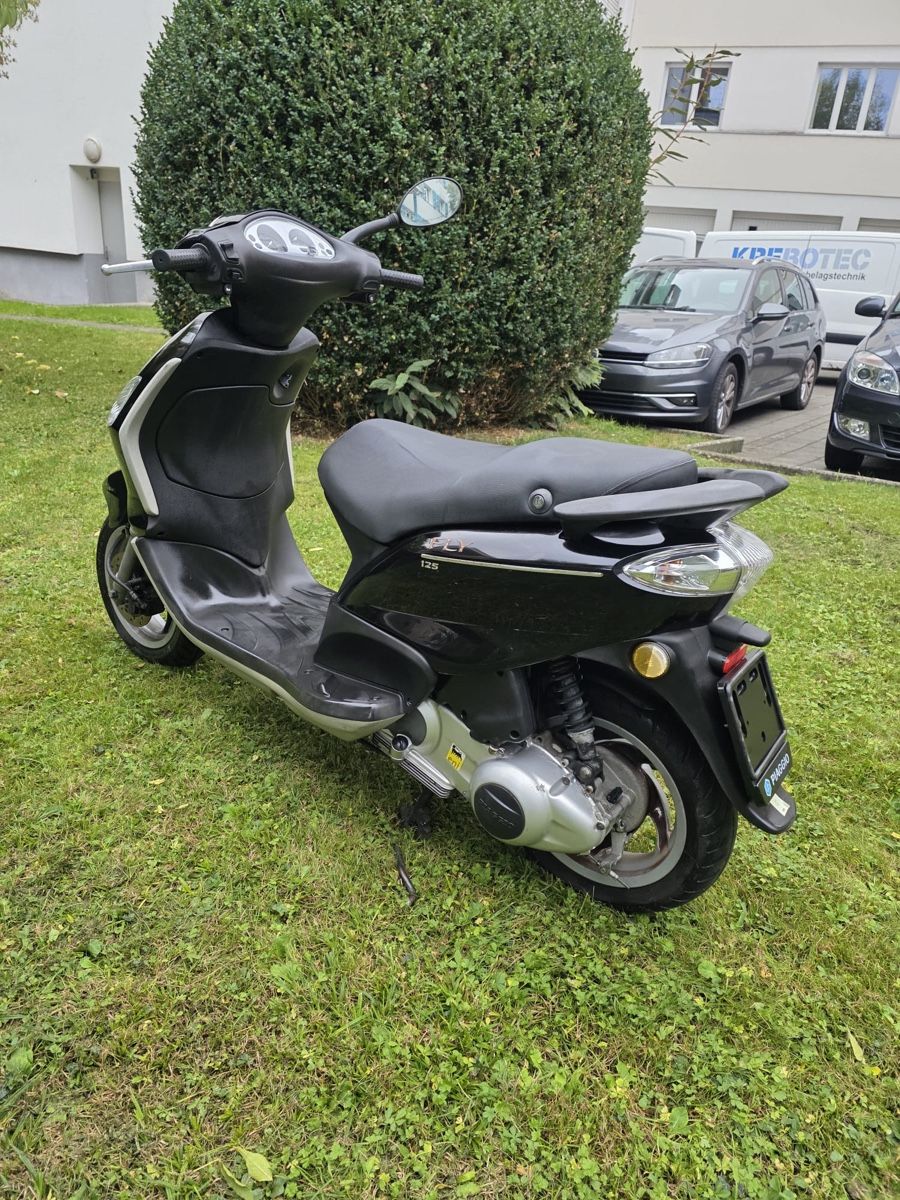 Piaggio Scooter: PIAGGIO FLY 125 CC – Usato da Winterthur venduto da Fabio_46 3