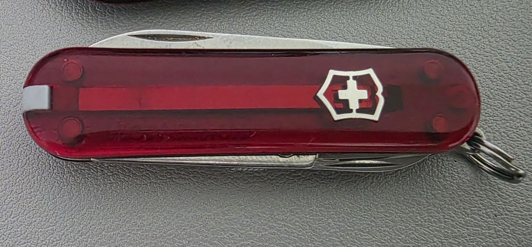 Victorinox Coltelli tascabile: Victorinox Sackmesser Classic, rot transparent – Usato da Niederuzwil venduto da 262305 2